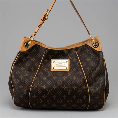 louis vuitton inventeur bag fake|louis vuitton inventeur bag 101.